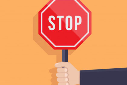 cartello di stop per bloccare i pensieri pre gara